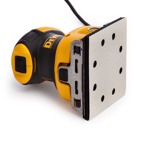 Lixadeira orbital 230 watts 112 x 112 mm com coletor de pó - DWE6411 110V Lixadeira orbital 230 watts 112 x 112 mm com coletor de pó - DWE6411 110V