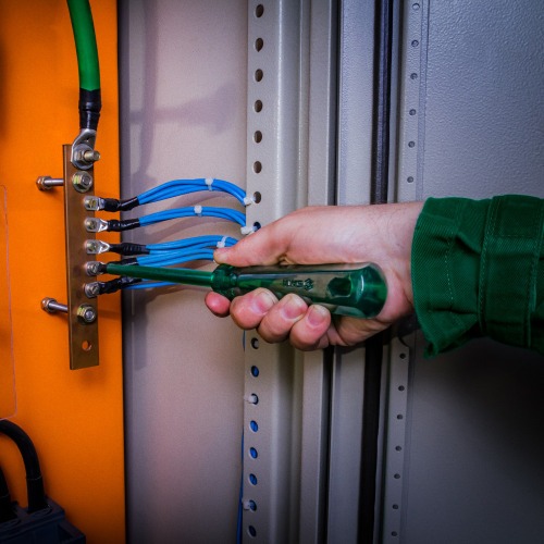 Chave de fenda isolada 1/4 x 6