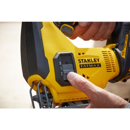 Serra tico tico a bateria 20 volts com velocidade variável e ação pendular - SCJ600D1K 110V/220V Serra tico tico a bateria 20 volts com velocidade variável e ação pendular - SCJ600D1K 110V/220V