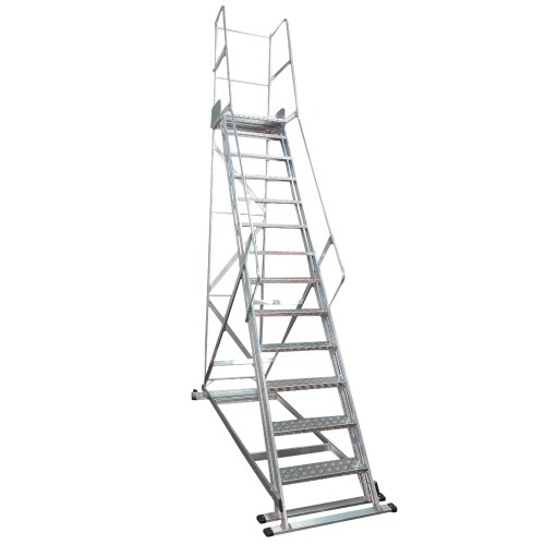Escada plataforma de alum�nio 3.25 m c/ 12 degraus + patamar 