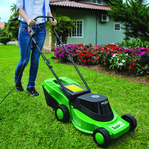 Cortador de grama elétrico 1.300W corte de 33 cm com recolhedor - WM-350 110V Cortador de grama elétrico 1.300W corte de 33 cm com recolhedor - WM-350 110V