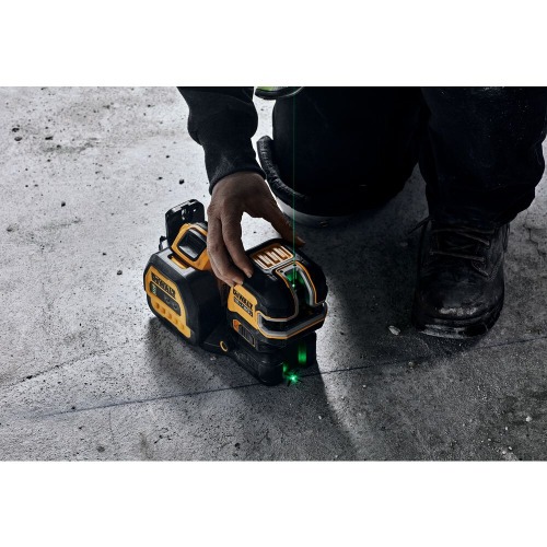 N�vel a laser verde a bateria 2 linhas e 5 pontos 85m sem bateria - DCLE34520GB