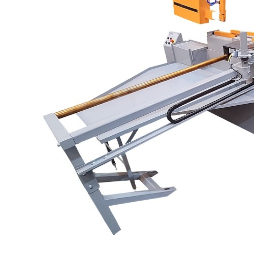 Serra fita horizontal 1,5 CV 250 mm cabe�ote hidr�ulico trif�sica - FMG-500A