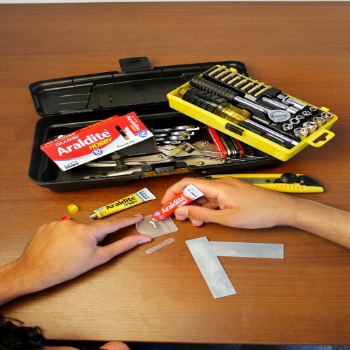 Cola epóxi Araldite hobby 23g Cola epóxi Araldite hobby 23g