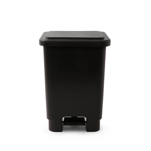 Lixeira pl�stica 25 litros com pedal - 13224