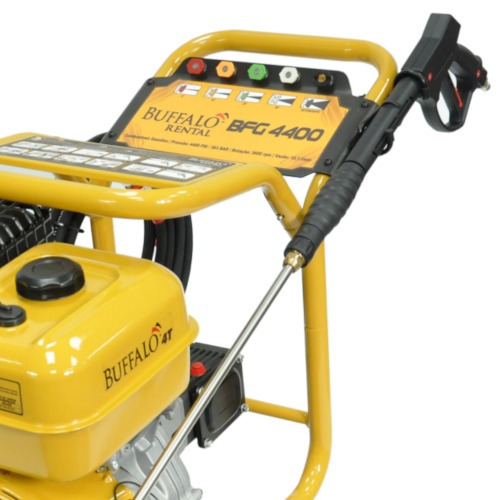 Lavadora de alta press�o a gasolina 4400 libras - BFG 4400