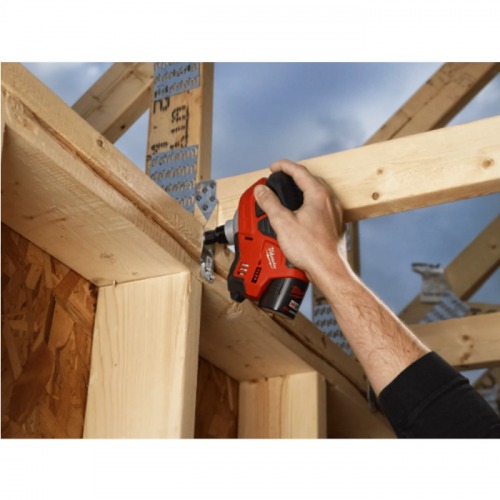 Pregador compacto a bateria 12V com 1 bateria 2.0Ah - 2458 110V/220V Pregador compacto a bateria 12V com 1 bateria 2.0Ah - 2458 110V/220V