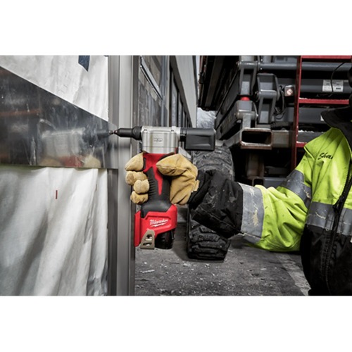 Rebitador a bateria 12V 2 baterias - 2550 110V/220V Rebitador a bateria 12V 2 baterias - 2550 110V/220V