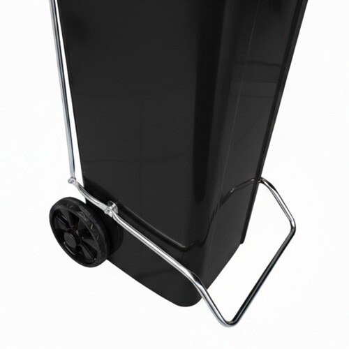 Lixeira pl�stica 120 litros com pedal e rodas