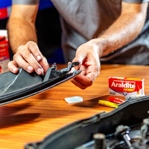 Cola epóxi Araldite hobby 23g Cola epóxi Araldite hobby 23g