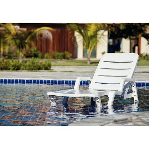 Kit 2 Espreguiçadeiras em polipropileno 4 posições branca - Leblon Kit 2 Espreguiçadeiras em polipropileno 4 posições branca - Leblon