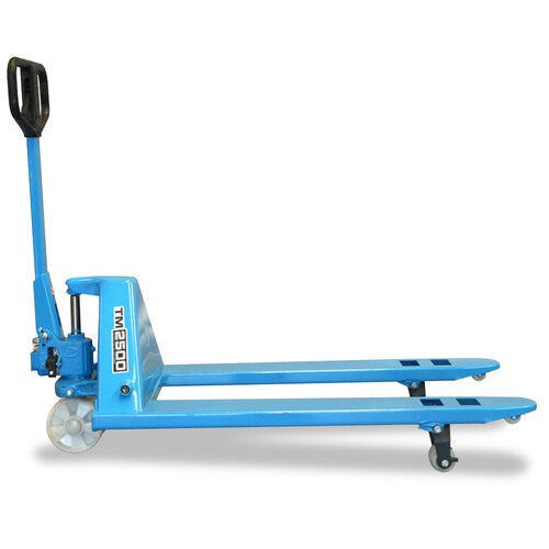 Transpalete hidr�ulico 2.500 kg 680mm com rodas simples de nylon - TM2500 RSN