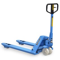 Transpalete hidráulico 3.000 kg 680 mm com rodas duplas de nylon - TM3000 RTN Transpalete hidráulico 3.000 kg 680 mm com rodas duplas de nylon - TM3000 RTN